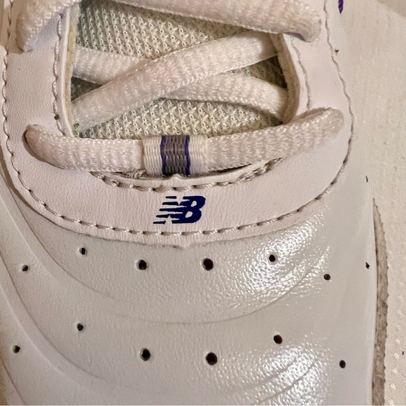 NEW BALANCE Women's WC806 Tennis Shoes White w Purple Size 9.5D (Wide) Like New! - Picture 11 of 16